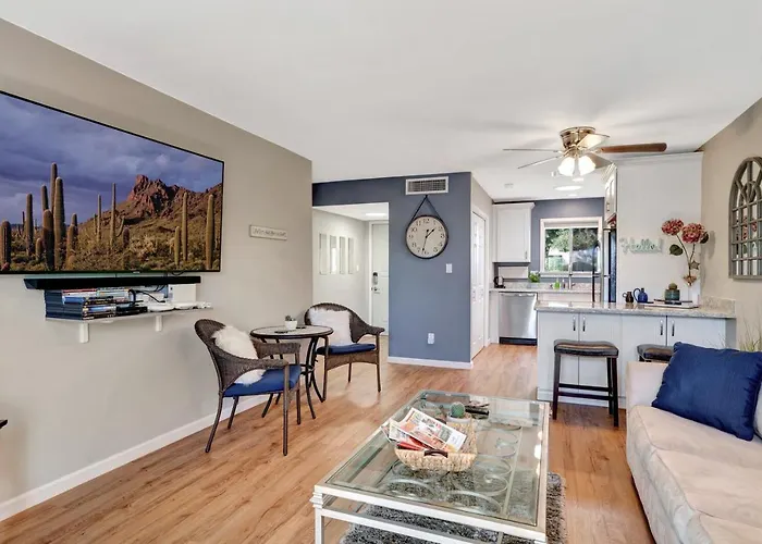 Apartment Renovated Quiet Single-story, Minutes To Old Town, Pool Outside The Door *