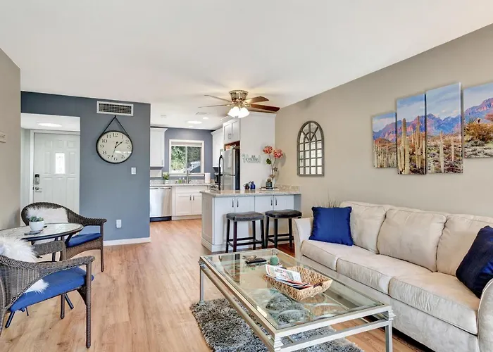 Renovated Quiet Single-story, Minutes To Old Town, Pool Outside The Door Apartment
