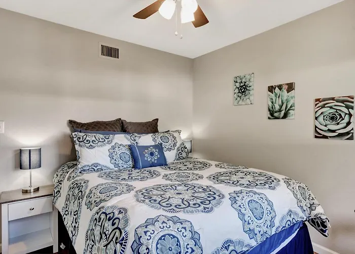 Renovated Quiet Single-story, Minutes To Old Town, Pool Outside The Door *
