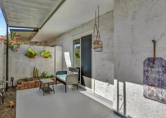 Renovated Quiet Single-story, Minutes To Old Town, Pool Outside The Door Scottsdale